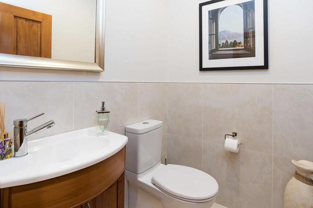 Aldaha Luxury Accommodation 布伦海姆 外观 照片